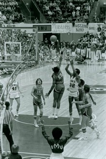 Ira Terrell Shoots Against Red Raiders