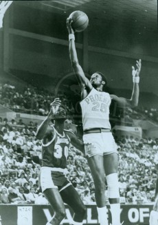 Ira Terrell with the Phoenix Suns